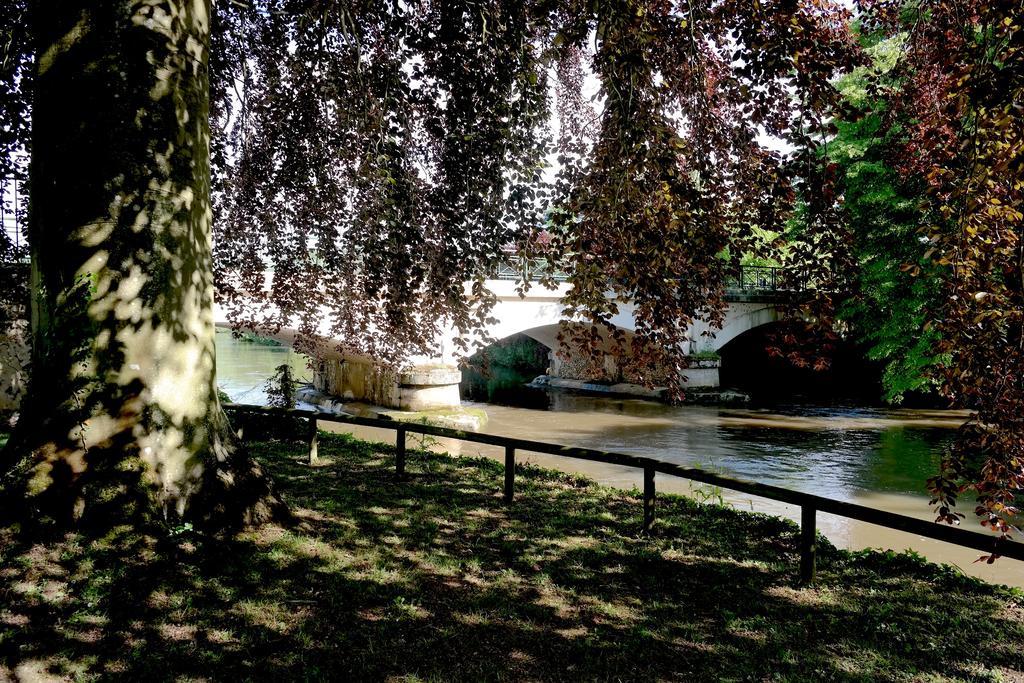 Domaine De La Reposee Fermaincourt Kültér fotó